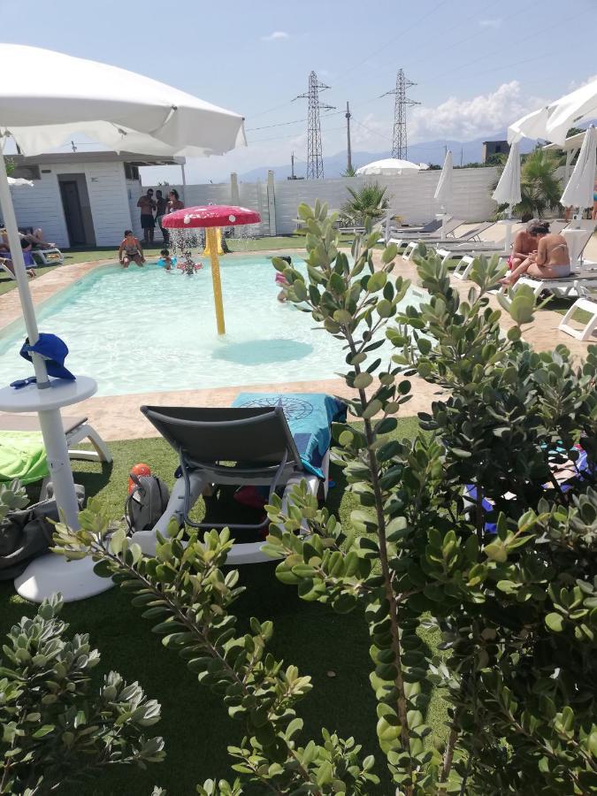 All'Ombra Del Noce B&B Catona Di Reggio Calabria Buitenkant foto