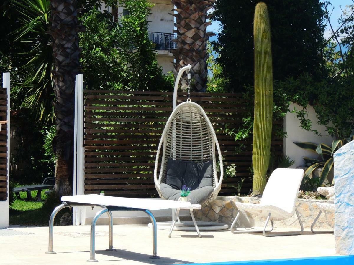 All'Ombra Del Noce B&B Catona Di Reggio Calabria Buitenkant foto