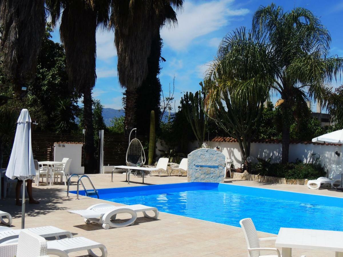 All'Ombra Del Noce B&B Catona Di Reggio Calabria Buitenkant foto