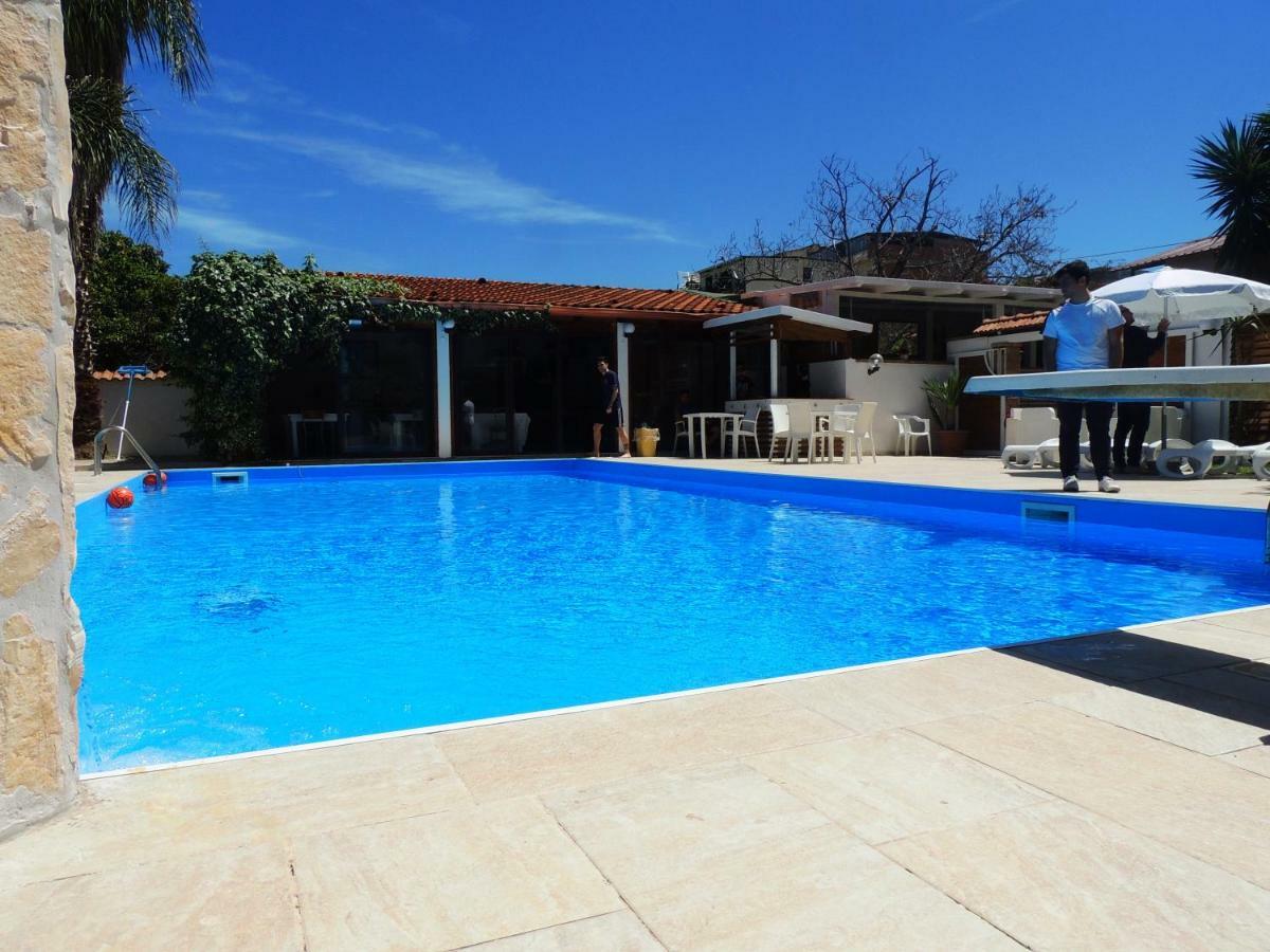 All'Ombra Del Noce B&B Catona Di Reggio Calabria Buitenkant foto