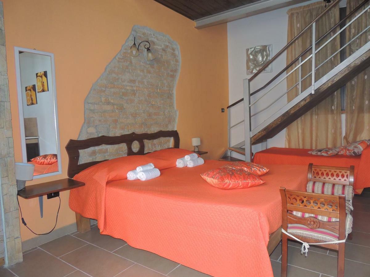 All'Ombra Del Noce B&B Catona Di Reggio Calabria Buitenkant foto