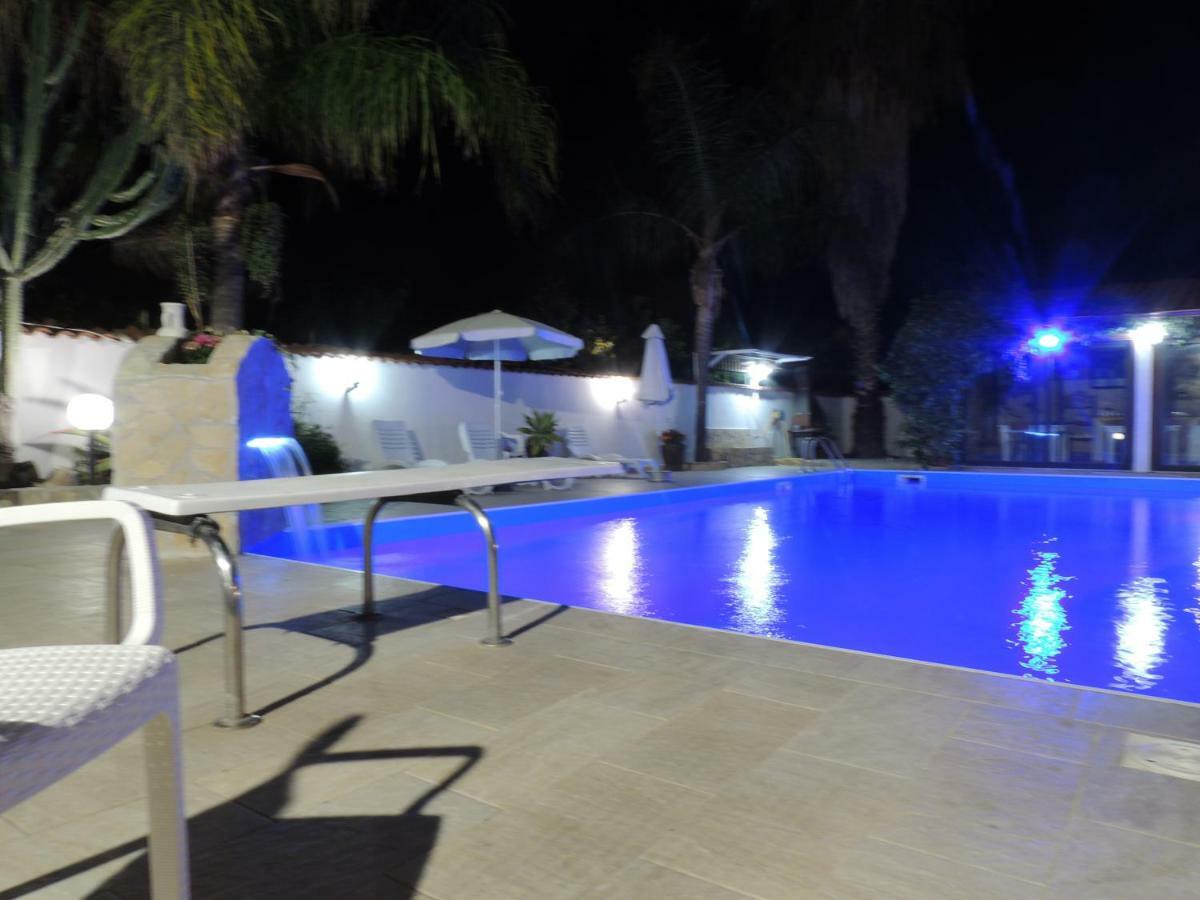 All'Ombra Del Noce B&B Catona Di Reggio Calabria Buitenkant foto