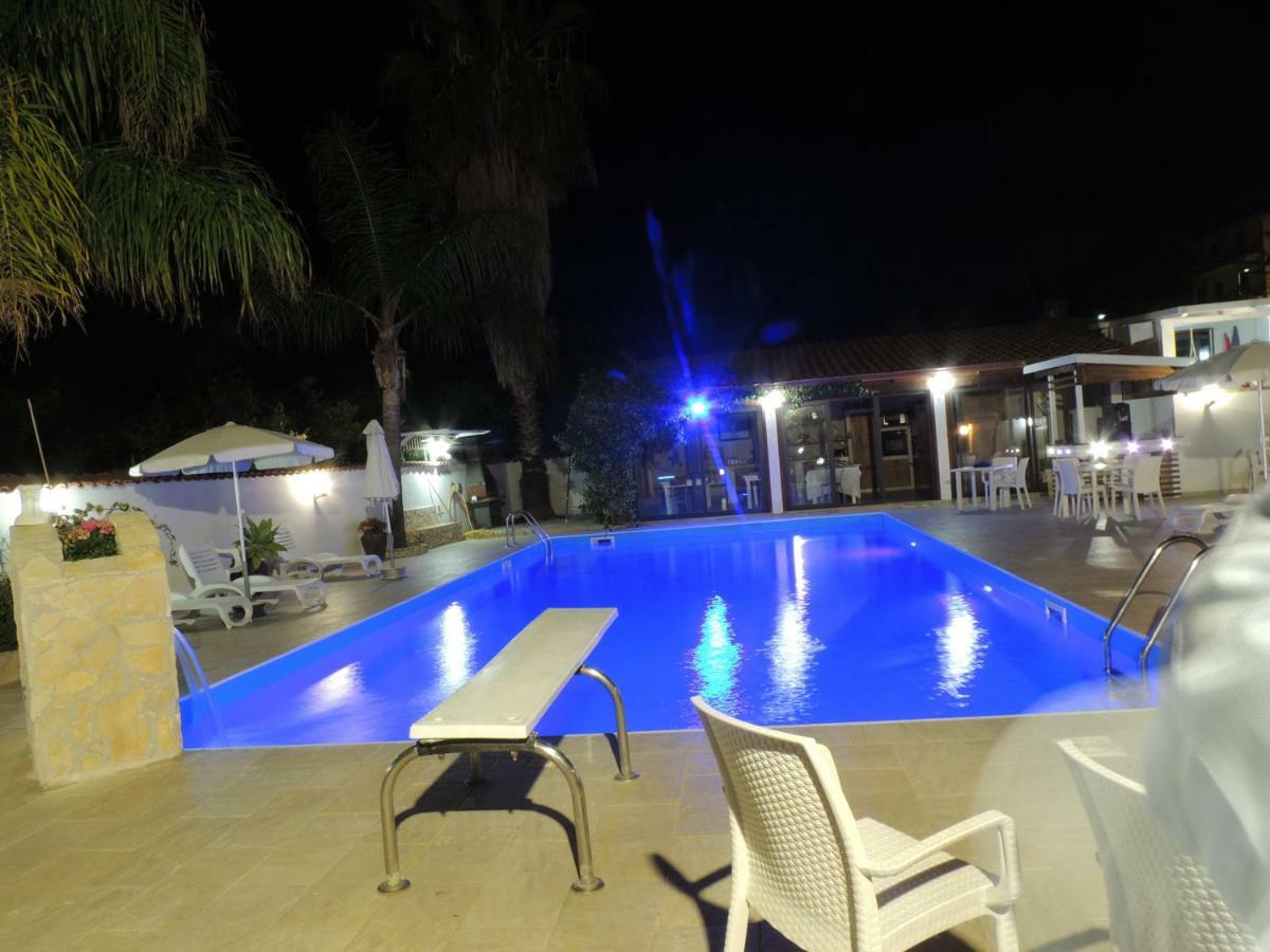 All'Ombra Del Noce B&B Catona Di Reggio Calabria Buitenkant foto